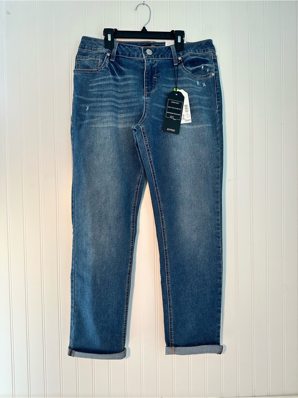 1822 Denim Women's Boyfriend Jeans in Mid Blue Wash